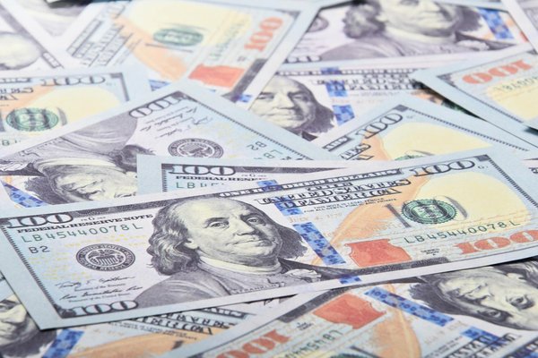 Comment optimiser les avantages fiscaux d'un investissement dans les véhicules électriques ?